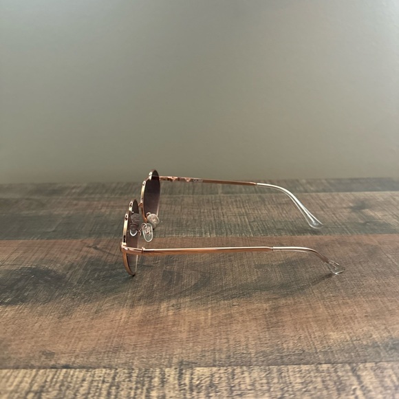Quay Australia Heartbreaker sunglasses - Rose Gold/Copper Fade - Picture 2 of 4